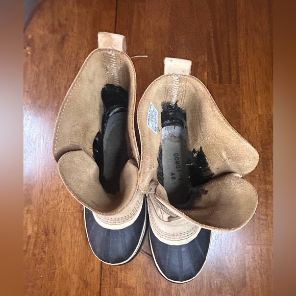 Sorel CARIBOU™ Women's Waterproof Boot Size 6 - Picture 9 of 12